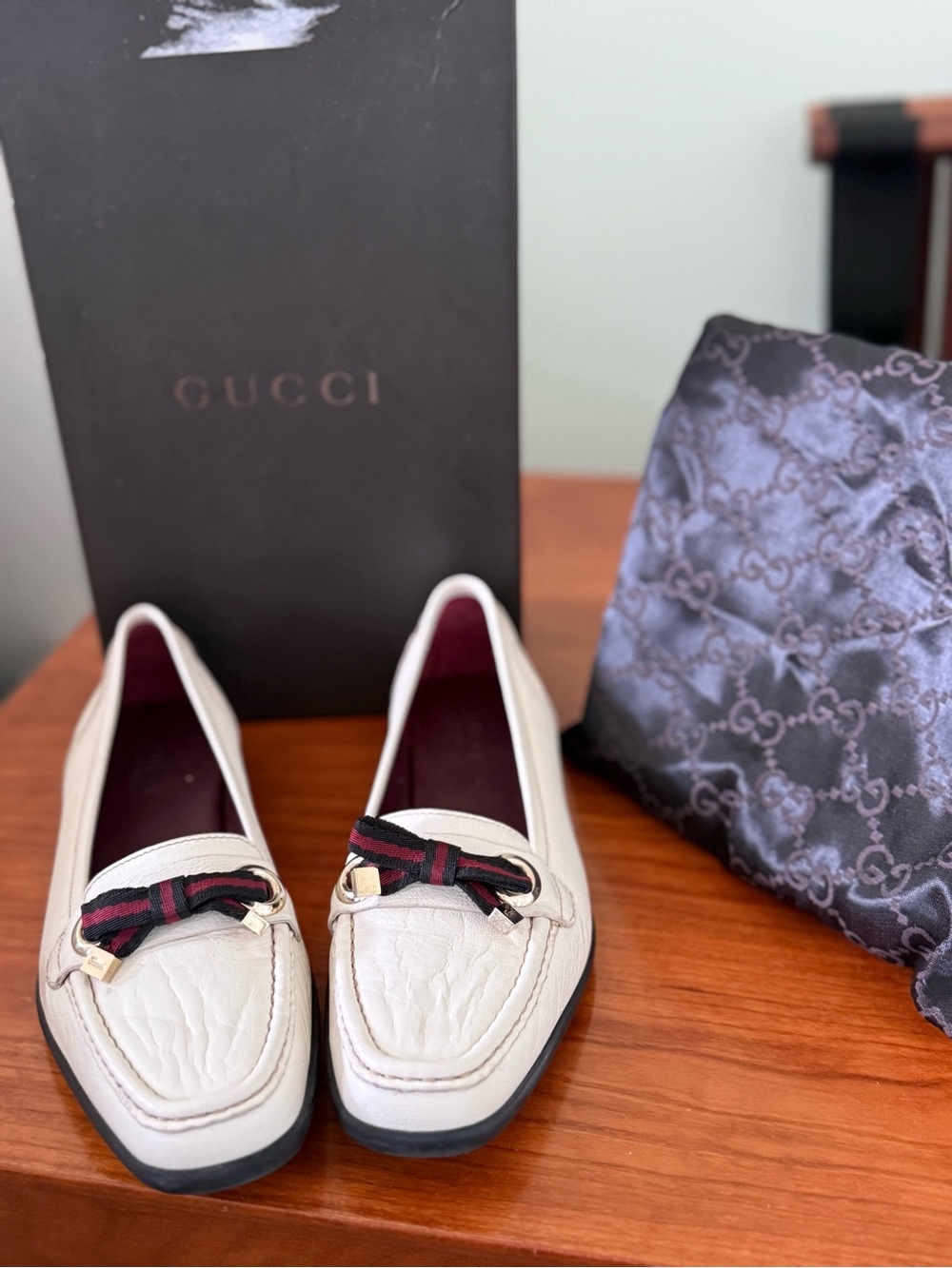 Gucci Cream Leather Loafers with Red and Green Web Bow